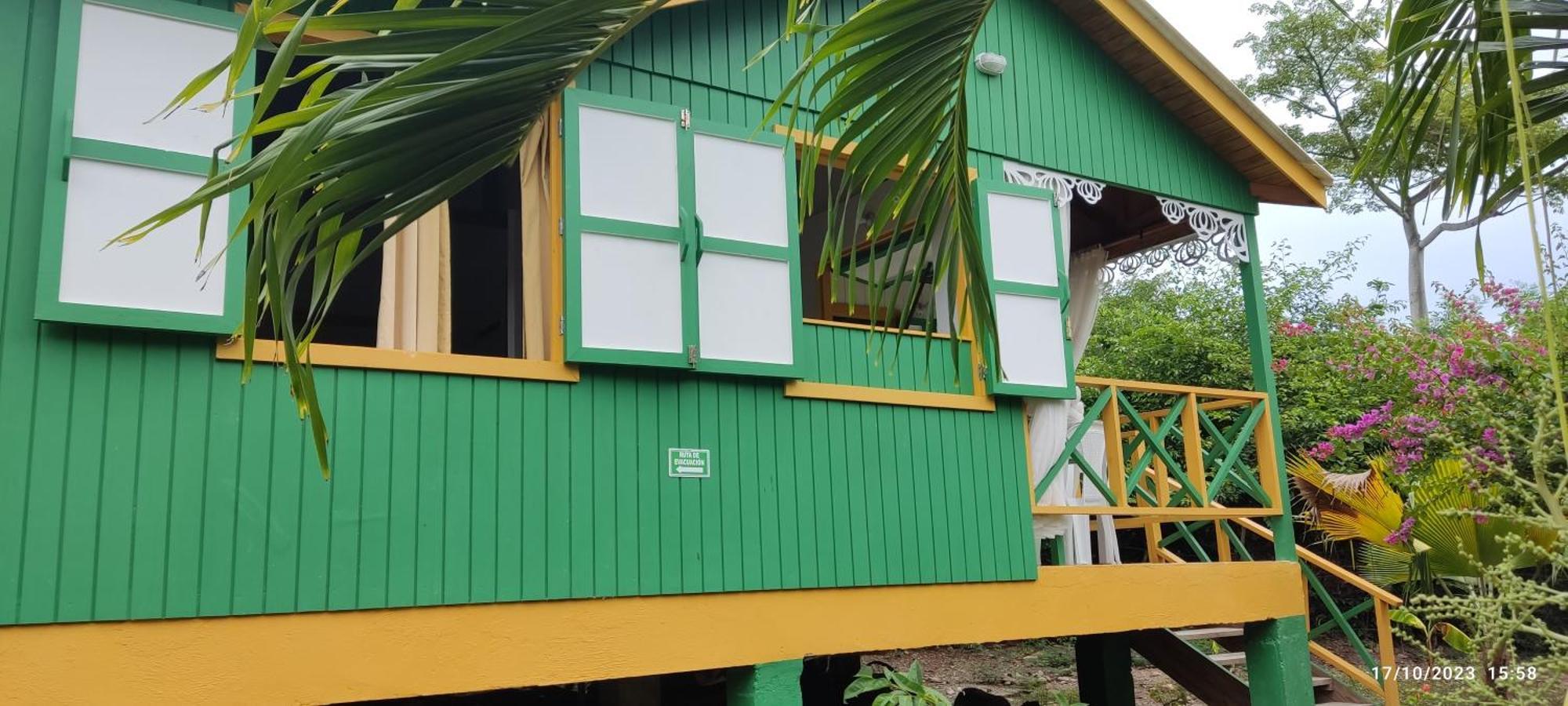 Hotel Yellow Home Providencia Isla South West Bay Dış mekan fotoğraf