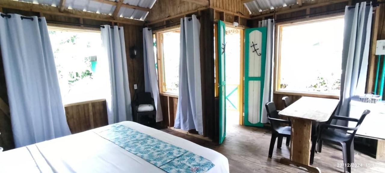 Hotel Yellow Home Providencia Isla South West Bay Dış mekan fotoğraf